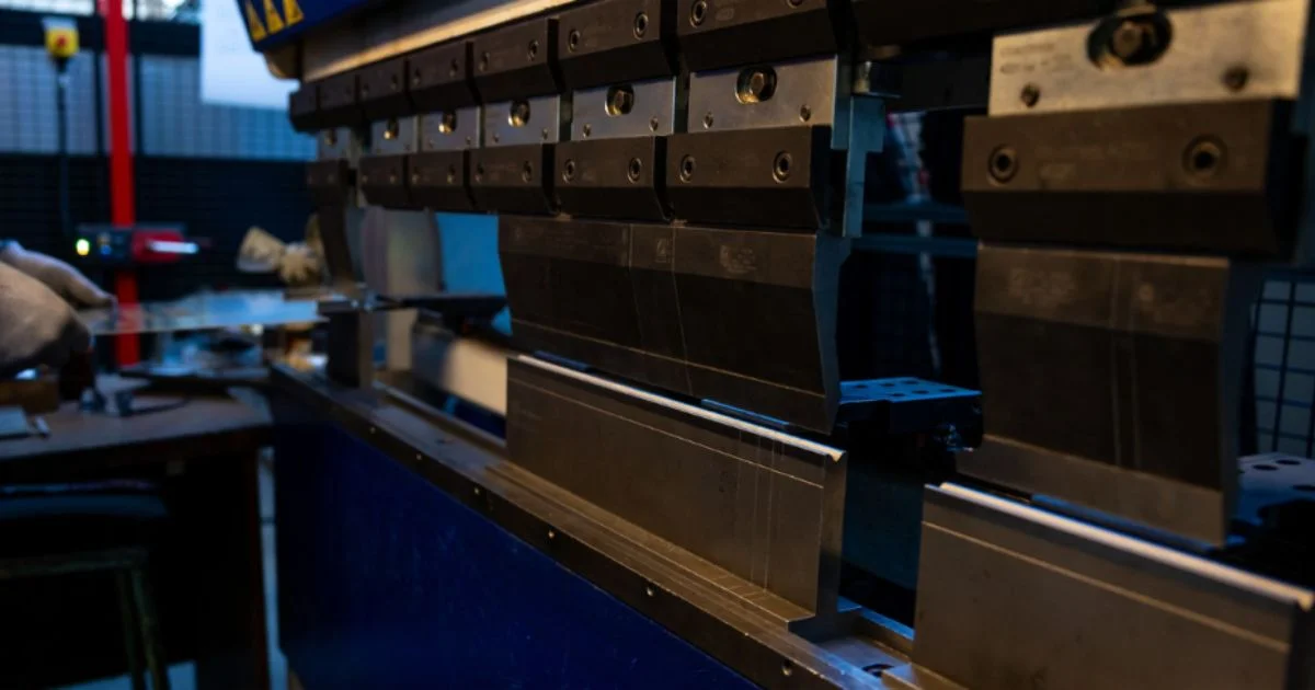 Industrial press brake bending sheet metal components